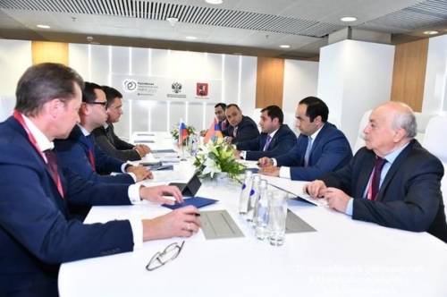 Сурен Папикян обсудил процесс программы энергетического коридора Север-Юг с министром энергетики РФ