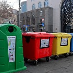 Алюминиевые отходы также будут сортироваться в Ереване: к контейнерам для бумаги, пластика и стекла добавляется еще один